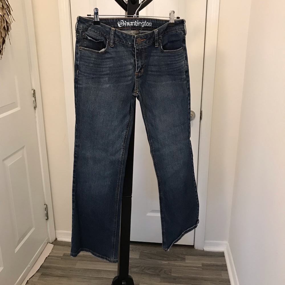 Bullhead Jeans - Picture 2 of 8